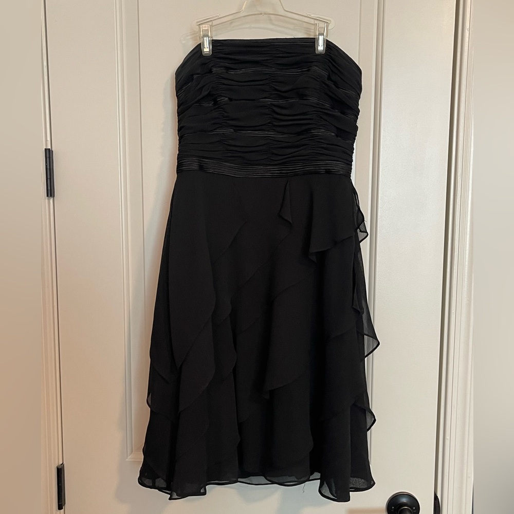 White House Black Market Strapless Dress Size 6